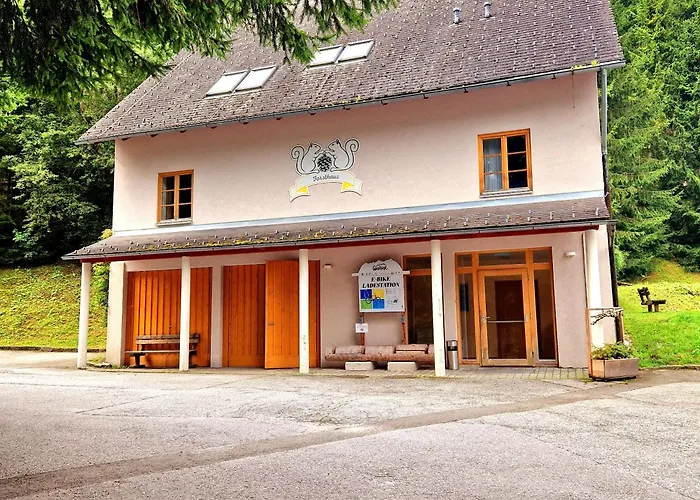 JUFA Hotel Schloss Röthelstein